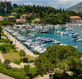 4 bedroom villa with pool in Lapad, Dubrovnik, sleeps 8